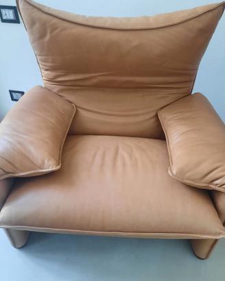 Poltrona Maralunga 675 di Cassina pelle Naturale