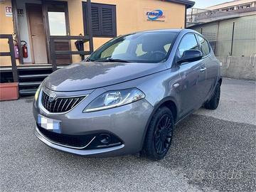 Lancia Ypsilon 1.0 FireFly 5 porte S&S Hybrid...