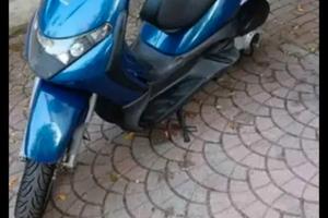 scooter piaggio Beverly 250