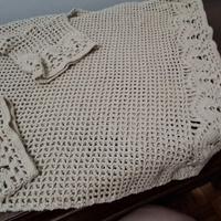 MAGLIA LAVORATA A MANO ALL'UNCINETTO