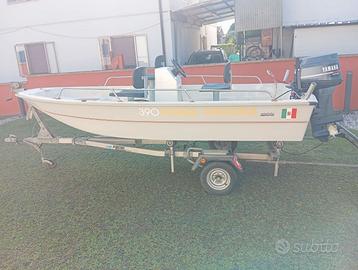 Barca motore e carrello