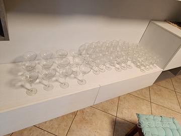 SERVIZIO DA 12  DI BICCHIERI DI MURANO (65PZ)