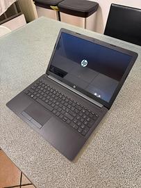 HP 15,6" AMD 16GB 500GB SSD Win 11