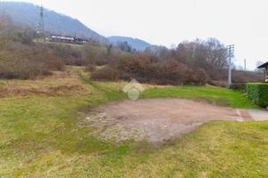 TER. RESIDENZIALE A VESTONE