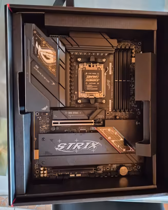 Scheda madre ROG B850-F GAMING WIFI  