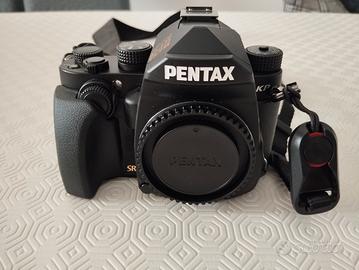 Pentax kp ed. limitata con obbiettivo Pentax 18-55