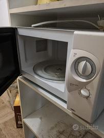 microonde molto grande