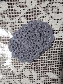 2 Poggia tazze ad uncinetto 