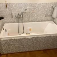 Vasca idromassaggio Jacuzzi