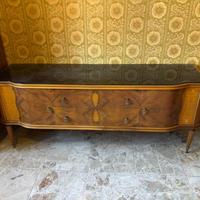 Credenza bassa stile Mid Century modern