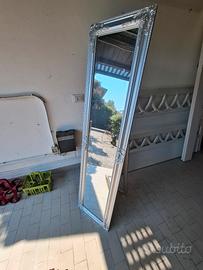 Specchio con piantana