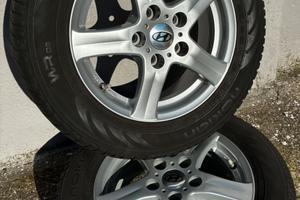 Cerchi in lega con gomme invernali