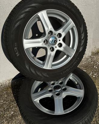 Cerchi in lega con gomme invernali