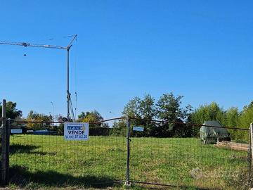 Terreno di 2322 m² a Grado