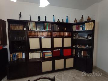 Libreria con tavolo 