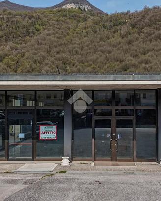 NEGOZIO A ROÈ VOLCIANO