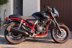 MOTO CAFFE' RACER SYM WOLF 300 NERA