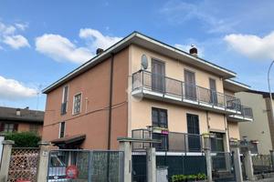 CASA SEMINDIPENDENTE A MELEGNANO