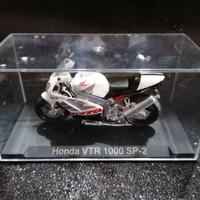 Modellino Honda VTR 1000 SP-2