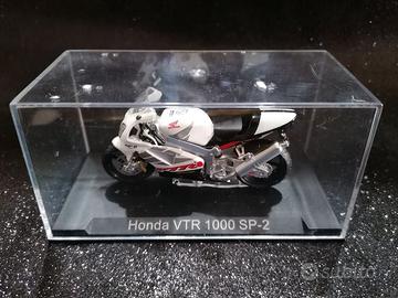 Modellino Honda VTR 1000 SP-2