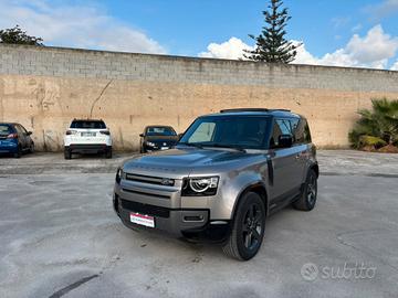 Land Rover Defender 90 D250 Mild Hybrid SE X DINAM