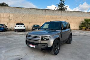 Land Rover Defender 90 D250 Mild Hybrid SE X DINAM
