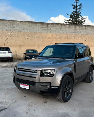 Land Rover Defender 90 D250 Mild Hybrid SE X DINAM