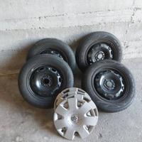 Cerchi in ferro con copri cerchio