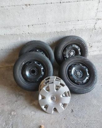 Cerchi in ferro con copri cerchio