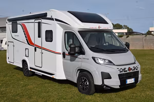 Bürstner Campeo TD 736 con letto a penisola