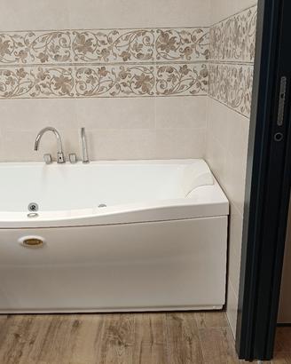 Vasca da bagno idromassaggio Jacuzzi