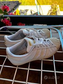 Adidas Superstar