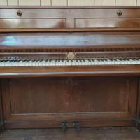 PIANOFORTE VERTICALE METÀ OTTOCENTO, AD USO MOBILE