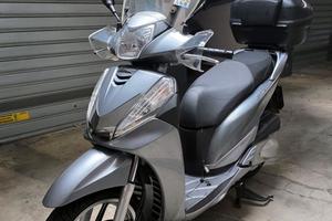 Honda SH 300