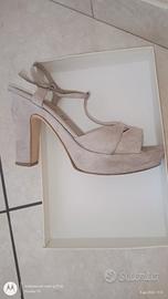 sandali con tacco a zeppa