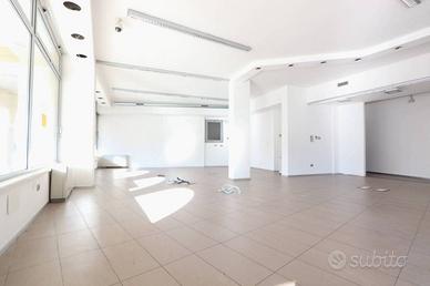 Ufficio a Altavilla Vicentina, 6 locali