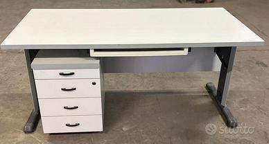 ARREDAMENTO UFFICIO scrivania, sedie, armadio