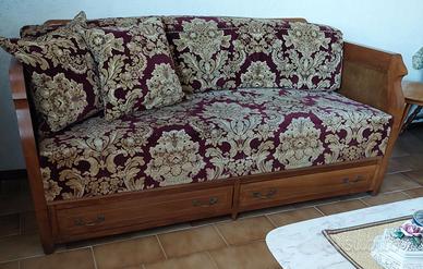 Divano antico in legno – TENUTO BENISSIMO