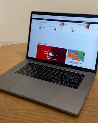 MacBook Pro (15 pollici, 2017)