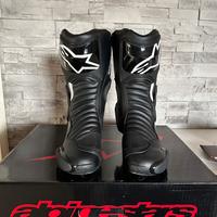 Scarpe moto Apinestar