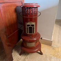 Stufa a petrolio antica