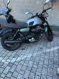 Moto Guzzi V7 Centenario