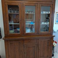 Credenza con vetrinetta