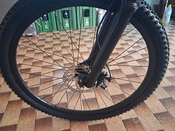 Mtb per uomo ammortizzata