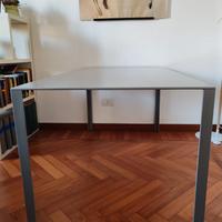 Tavolo “Less” di Jean Nouvel per Cappellini