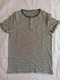 T-shirt Kiabi bianca con righe verdi