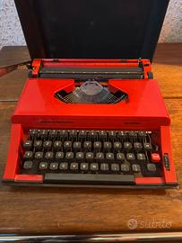 Macchina da scrivere portatile Sperry Remington