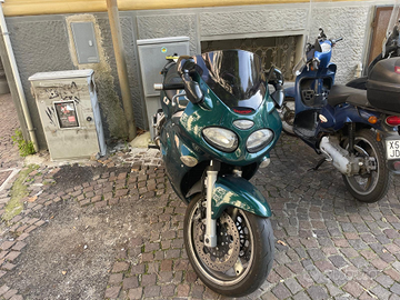 Triumph 955 ST Sprint