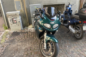 Triumph 955 ST Sprint