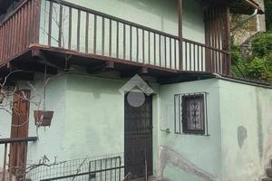 CASA SEMINDIPENDENTE A CERES